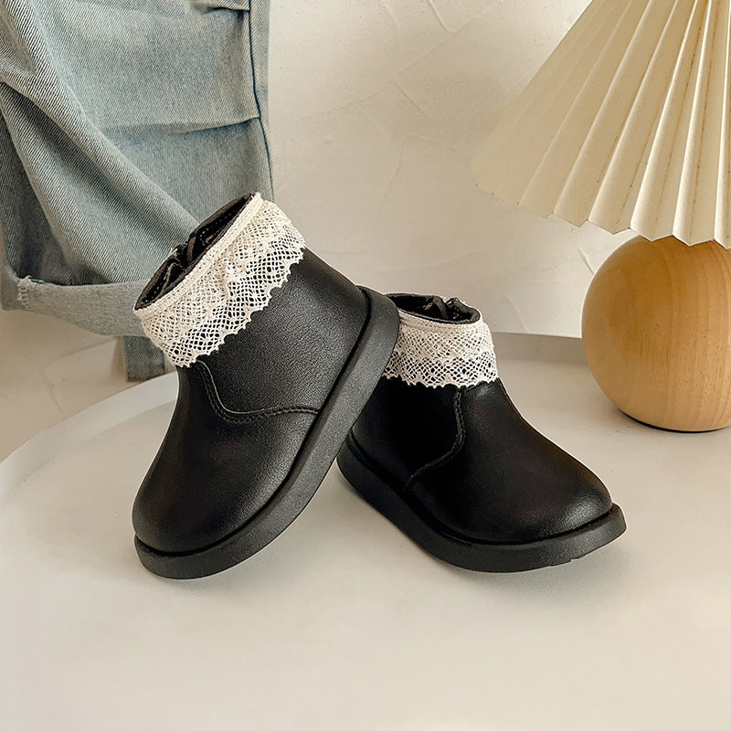 بوت بناتي بلونين