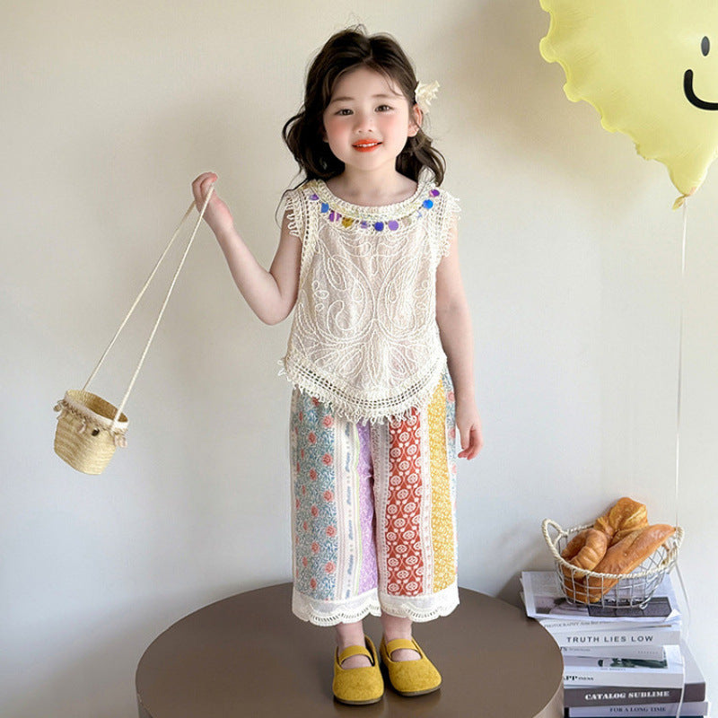 طقم بناتي ابيض