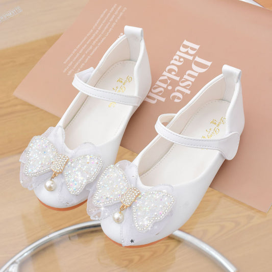 حذاء بناتي ابيض