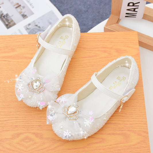 حذاء بناتي ابيض