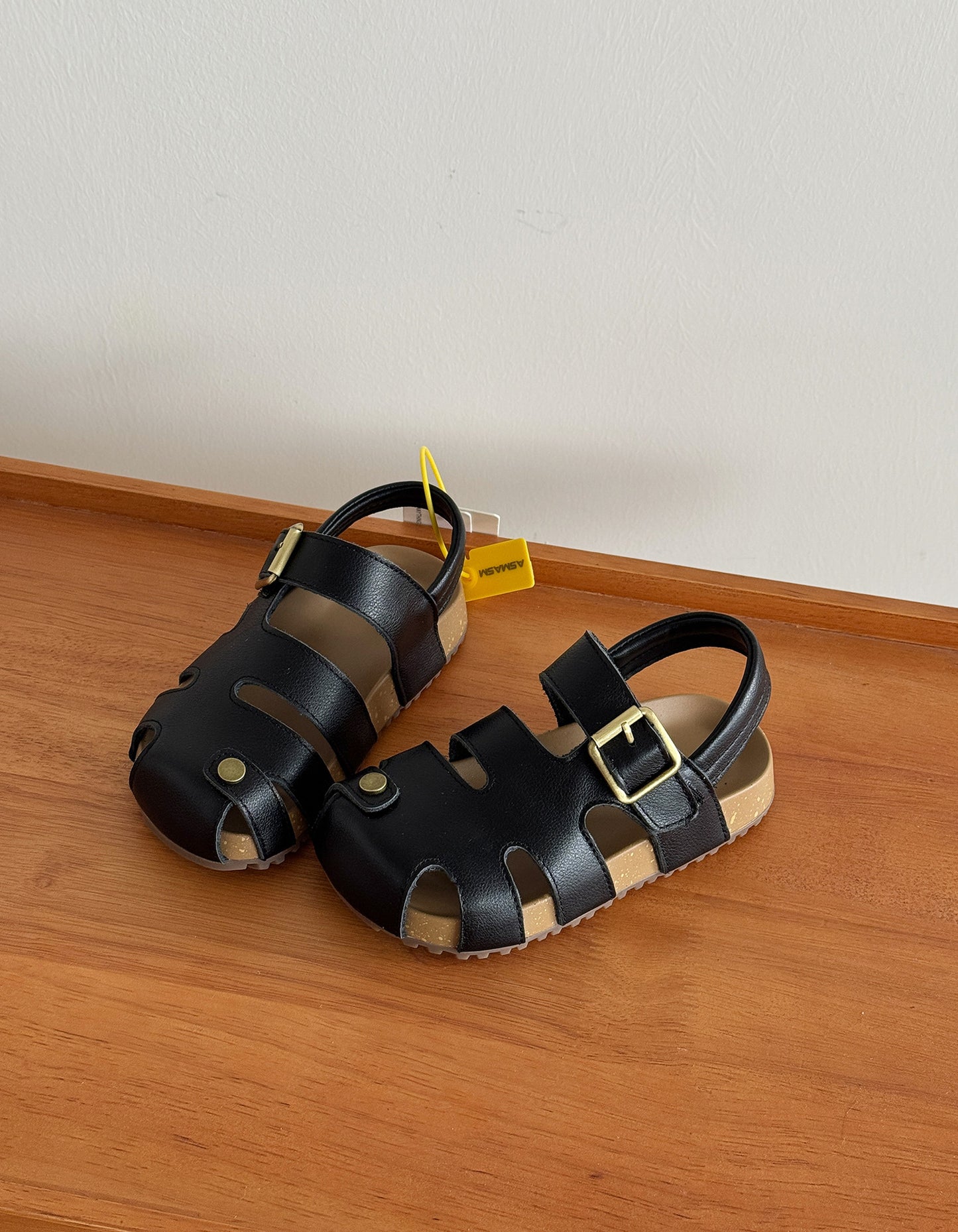 صندل اطفال ثلاث الوان