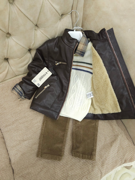 (كوفي ) طقم ولادي ٤ قطع قمصلة جلد مبطن