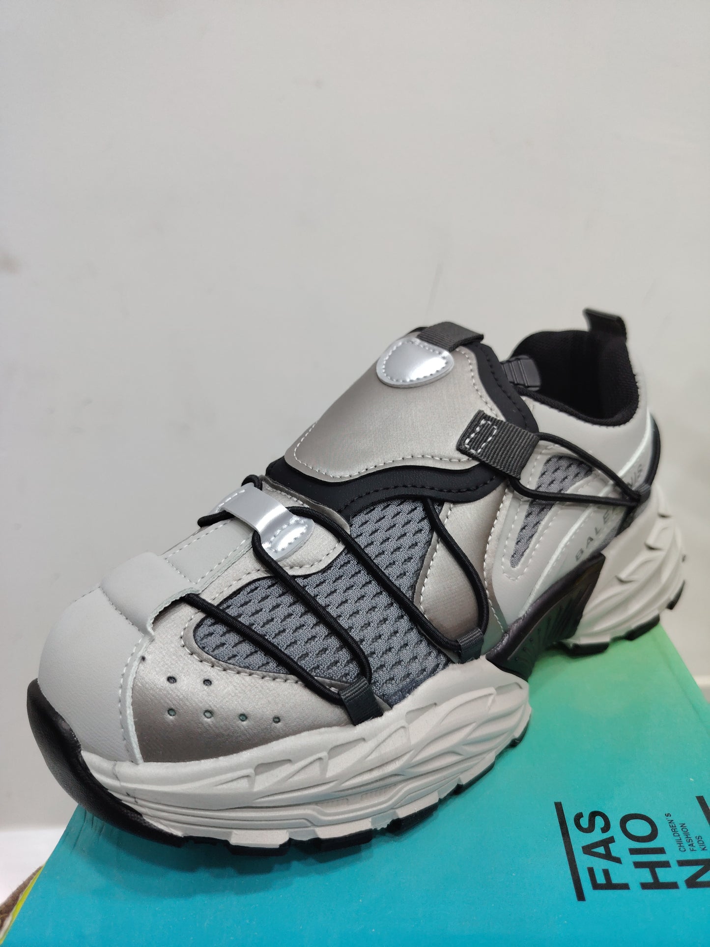 ترينشوز رصاصي