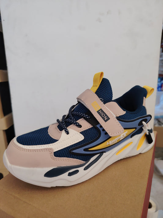 ترينشوز ملون